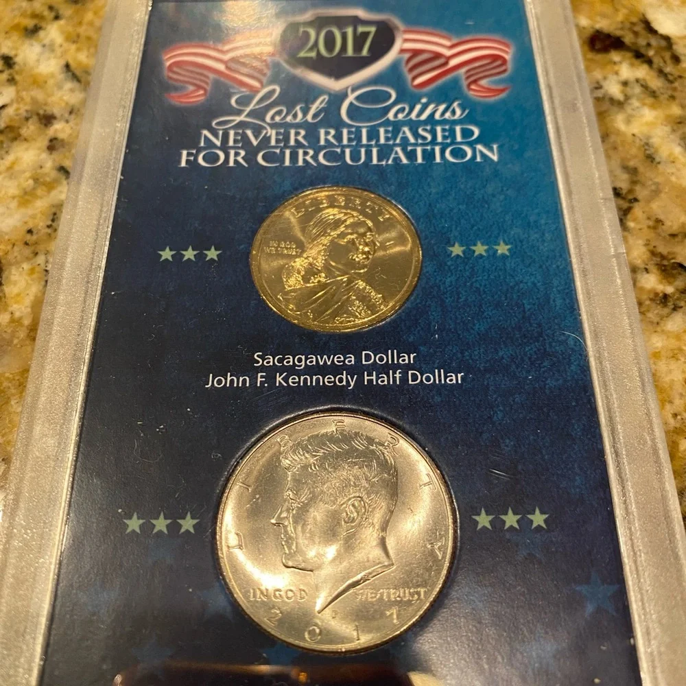 2017 Commemorative Coin Set - Gold and Silver Edition - Picture 1 of 5